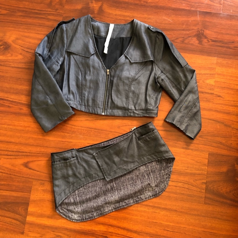 Lululemon Tranquility Jacket
Black - Picture 14 of 15